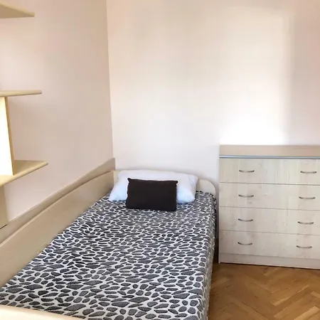 Sani In The City Center Apartment